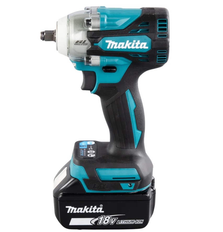 Аккум. ударный гайковерт MAKITA LXT DTW302RTJ в кейсе Аккум. ударный гайковерт MAKITA LXT DTW302RTJ в кейсе